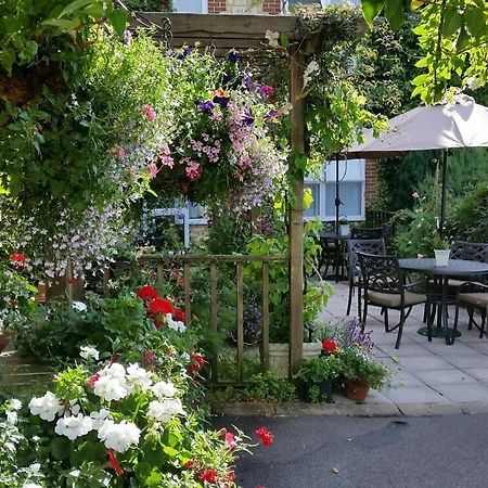 Bolingbroke Arms & Hotel Swindon Esterno foto